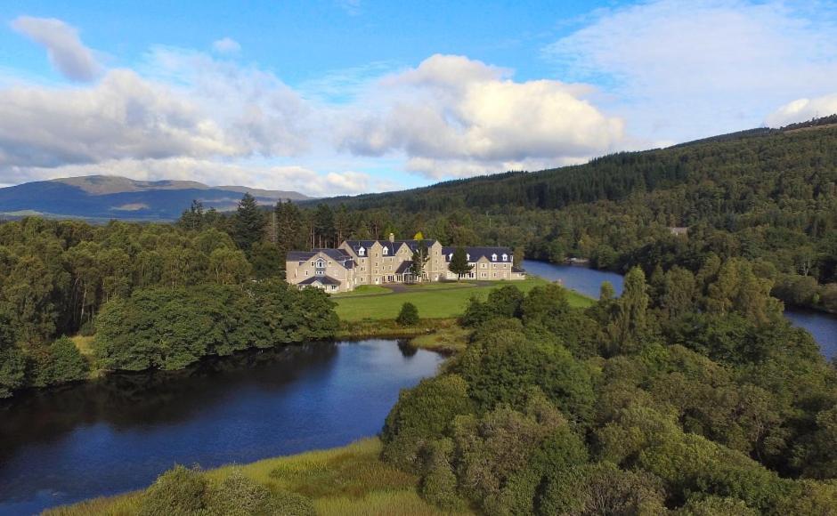 Loch Tummel Hotel Tummel Bridge Exterior photo