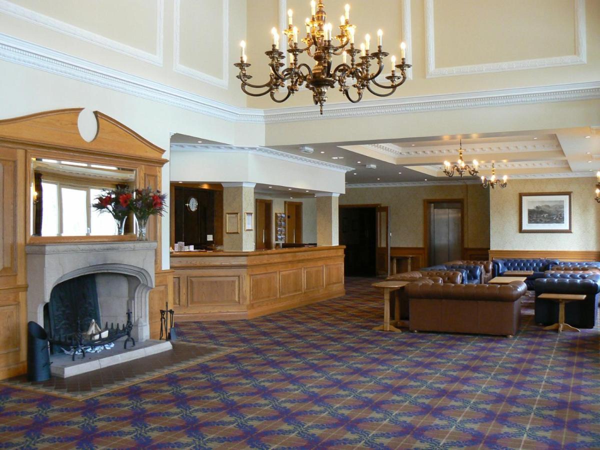 Loch Tummel Hotel Tummel Bridge Exterior photo
